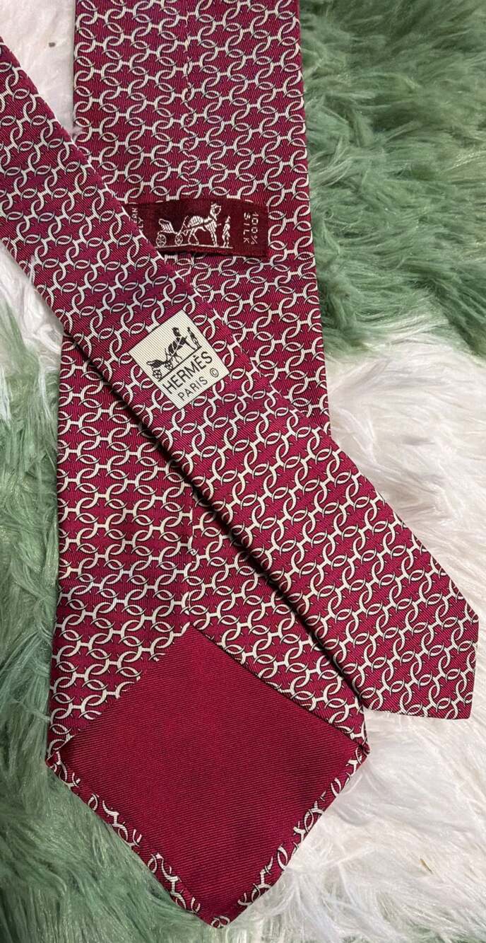 Hermes Silk Patterned Tie Red White Geometric 5147 HA
